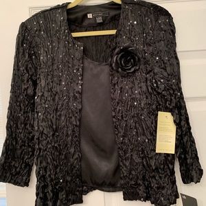 NWT  black top 100 % polyester